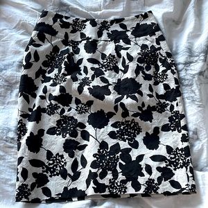 Lined floral skirt Size 2
